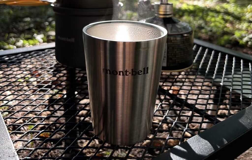 スタンドを使用している画像