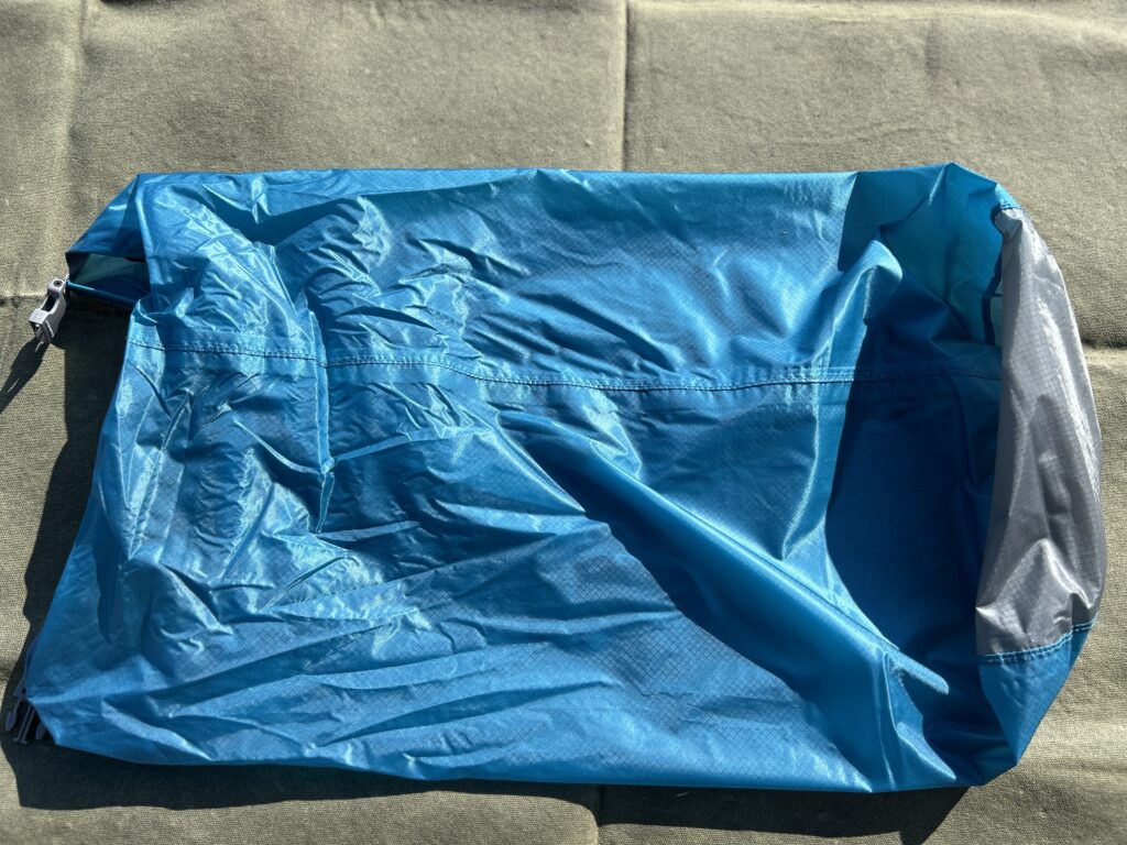 ドライバッグ裏側の画像